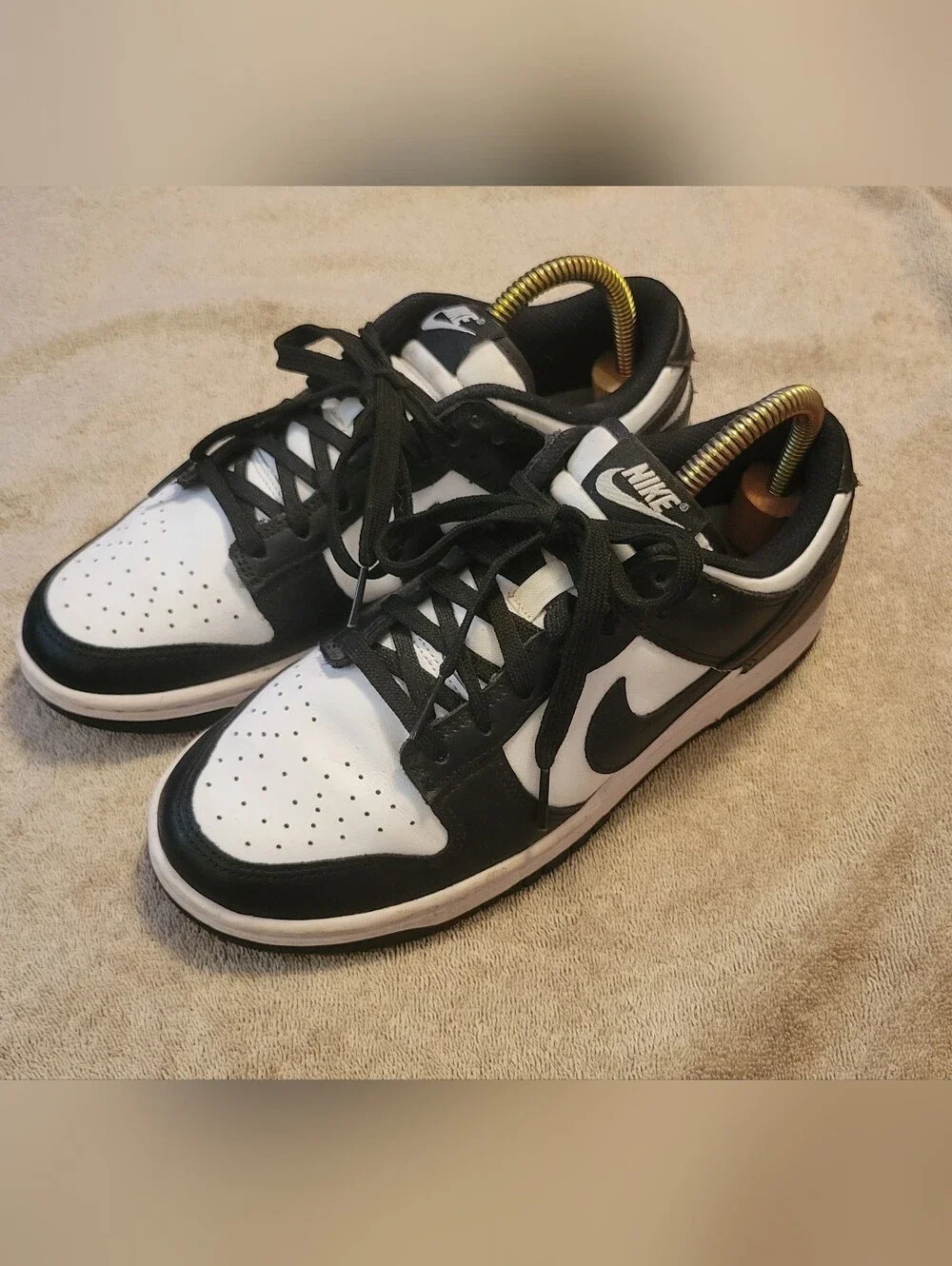 Nike Men’s Black & White Low-Top Sneakers with Swoosh